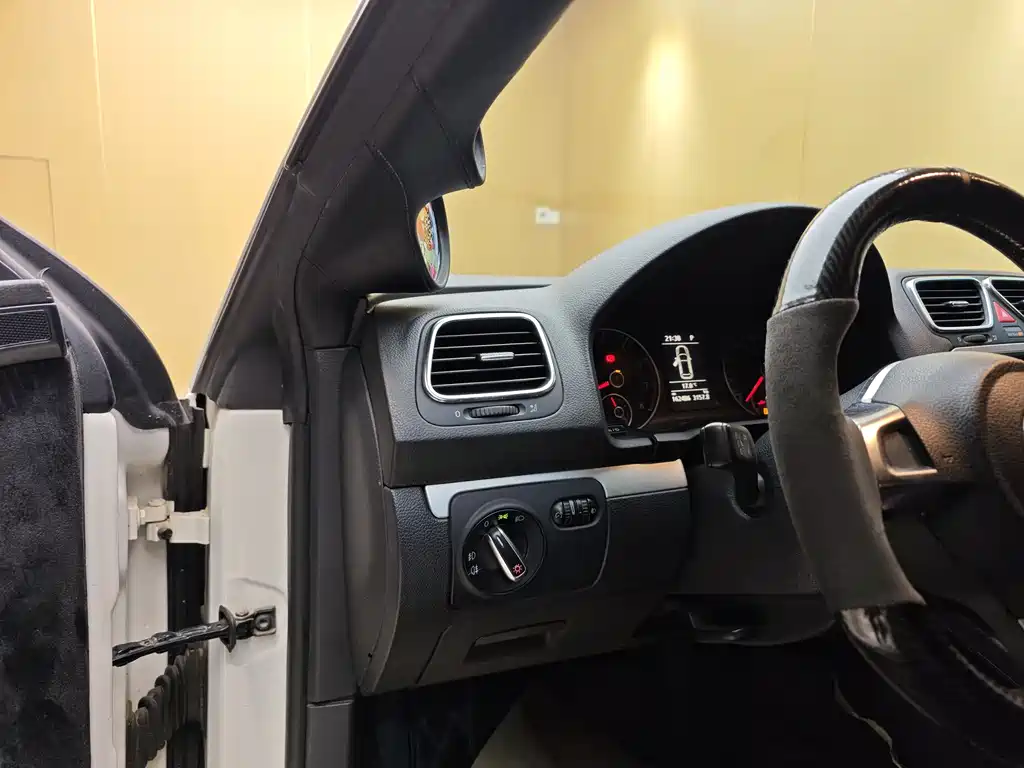 Volkswagen Scirocco 2014 1.4TSI Racing Edition 2014 - thumbnail 11