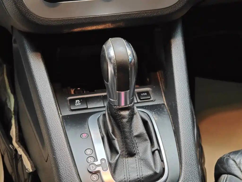 Volkswagen Scirocco 2014 1.4TSI Racing Edition 2014 - thumbnail 17