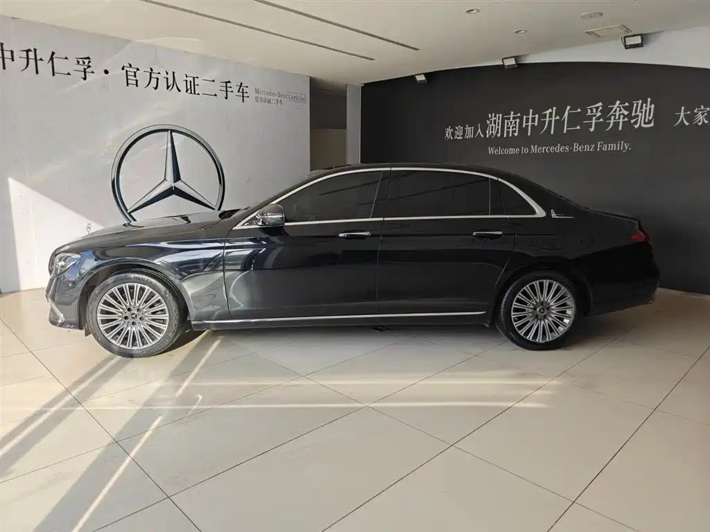Mercedes-Benz Mercedes-Benz E-Class 2023 Model Year Facelift E 300 L Fashion Edition 2023 - thumbnail 4