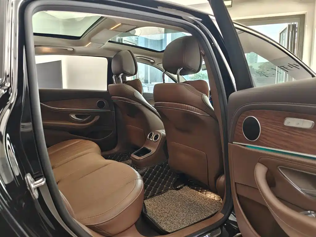 Mercedes-Benz Mercedes-Benz E-Class 2023 Model Year Facelift E 300 L Fashion Edition 2023 - thumbnail 14