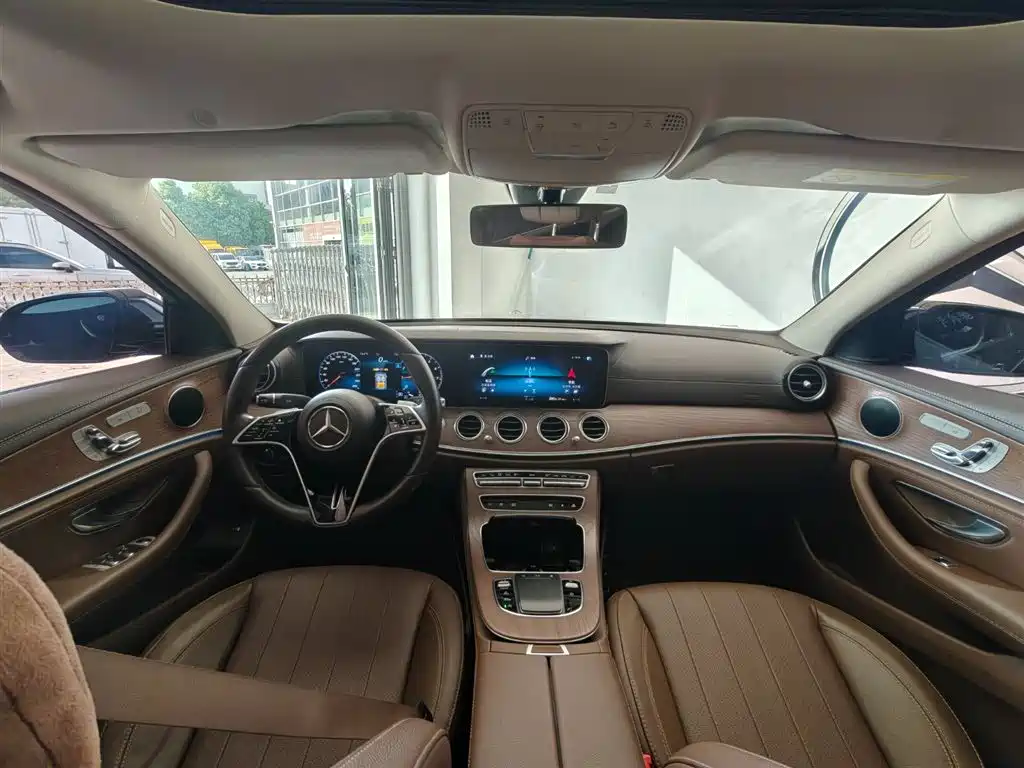 Mercedes-Benz Mercedes-Benz E-Class 2023 Model Year Facelift E 300 L Fashion Edition 2023 - thumbnail 15
