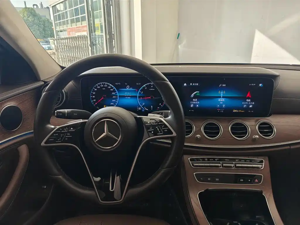 Mercedes-Benz Mercedes-Benz E-Class 2023 Model Year Facelift E 300 L Fashion Edition 2023 - thumbnail 16