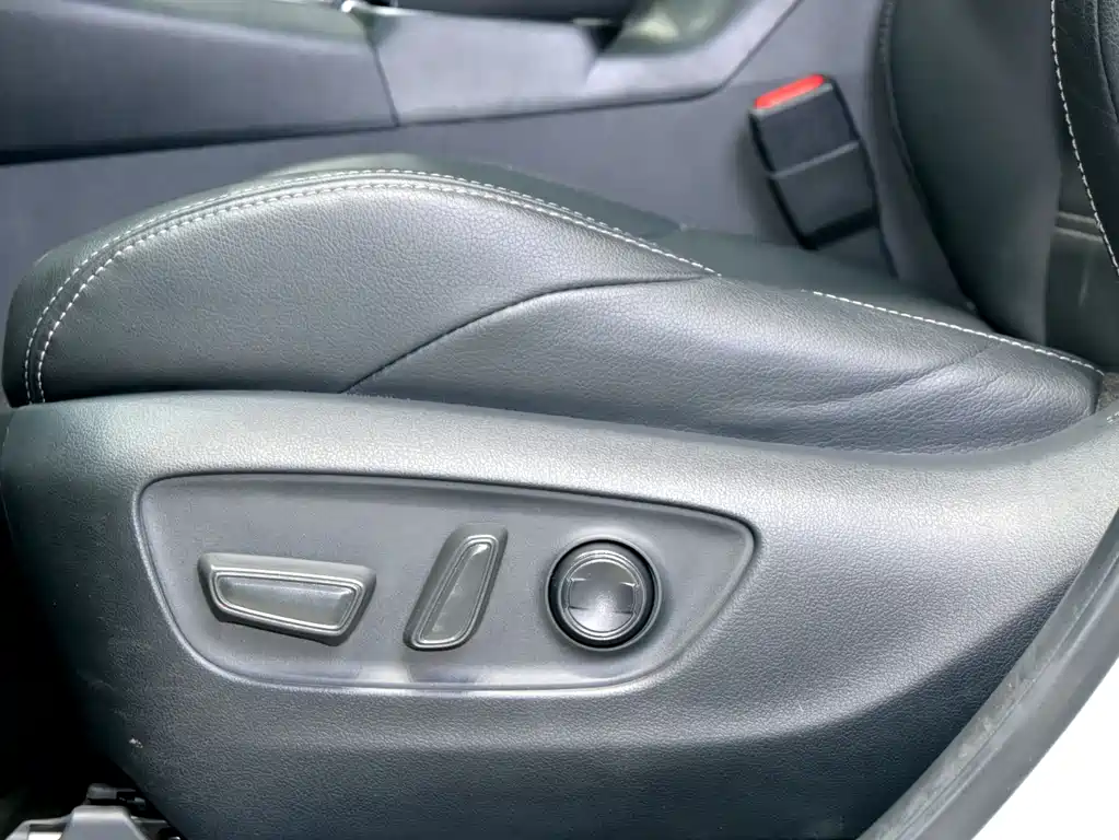 Toyota Venza 2022 2.0L CVT AWD Luxury Edition 2022 - thumbnail 18