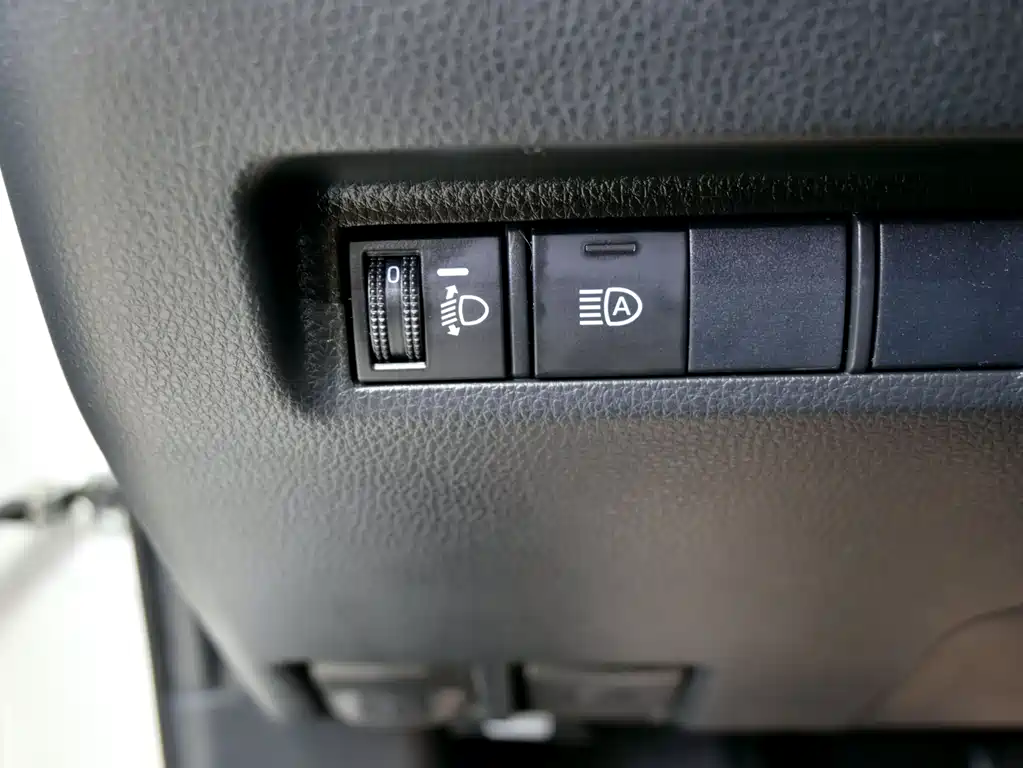 Toyota Venza 2022 2.0L CVT AWD Luxury Edition 2022 - thumbnail 20