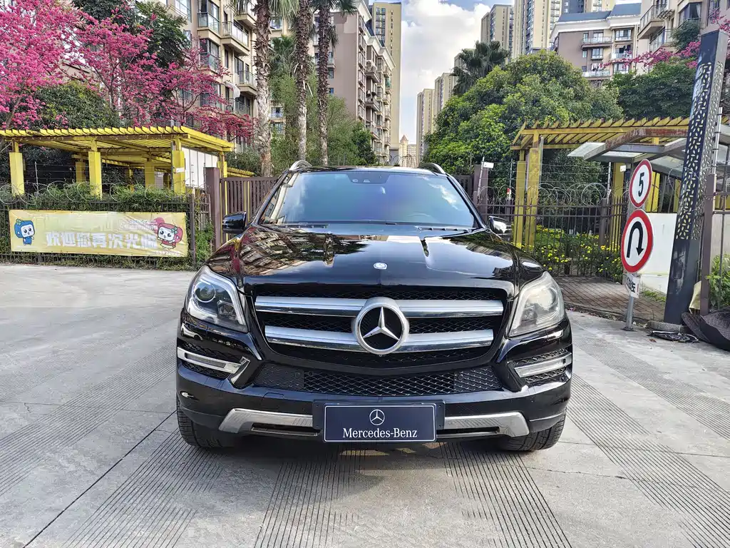 Mercedes-Benz Mercedes-Benz GL-Class 2014 GL 400 4MATIC Luxury Edition 2014 - thumbnail 2