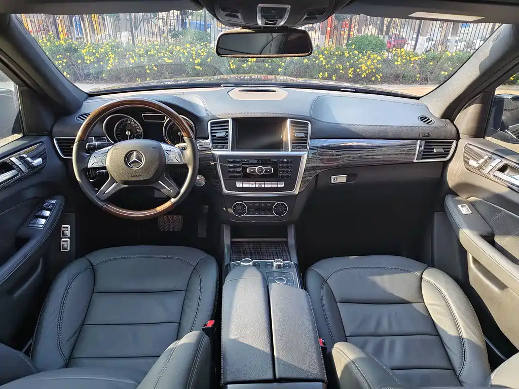 Mercedes-Benz Mercedes-Benz GL-Class 2014 GL 400 4MATIC Luxury Edition 2014 - thumbnail 9