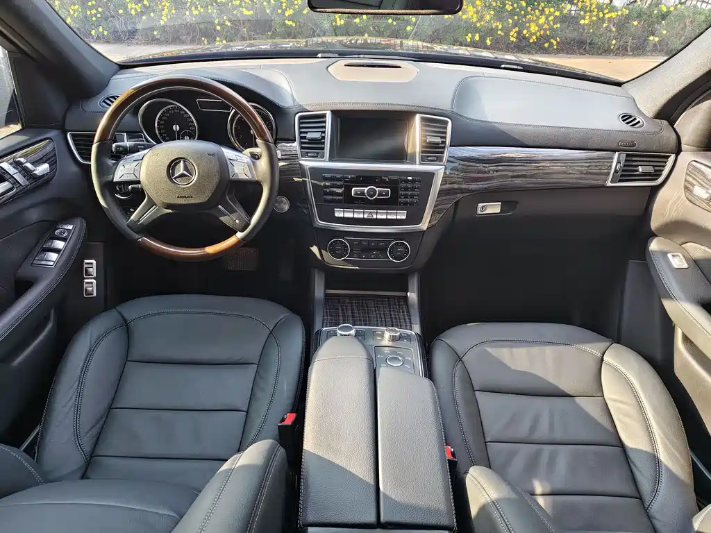 Mercedes-Benz Mercedes-Benz GL-Class 2014 GL 400 4MATIC Luxury Edition 2014 - thumbnail 14