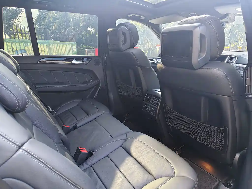 Mercedes-Benz Mercedes-Benz GL-Class 2014 GL 400 4MATIC Luxury Edition 2014 - thumbnail 19