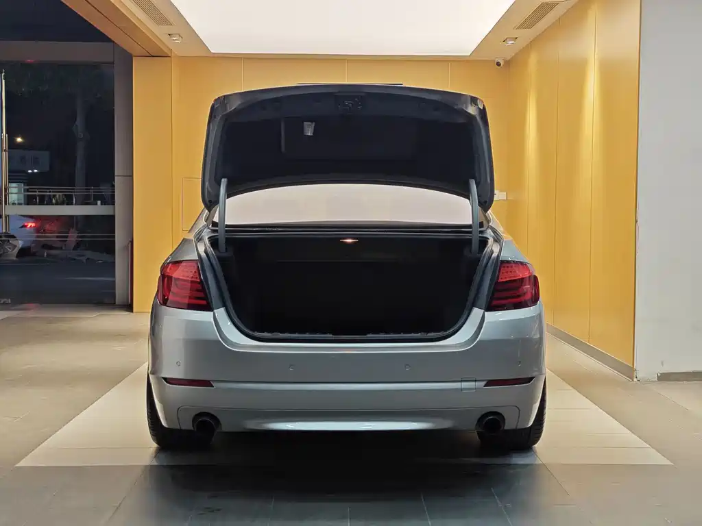 BMW BMW 5 Series Import 2013 535i M Sport Package 2013 - thumbnail 30