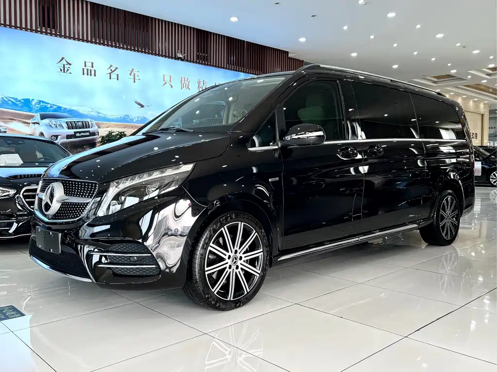Mercedes-Benz Mercedes-Benz V-Class 2022 V 260 L Long Wheelbase Luxury Edition 2023 - thumbnail 2