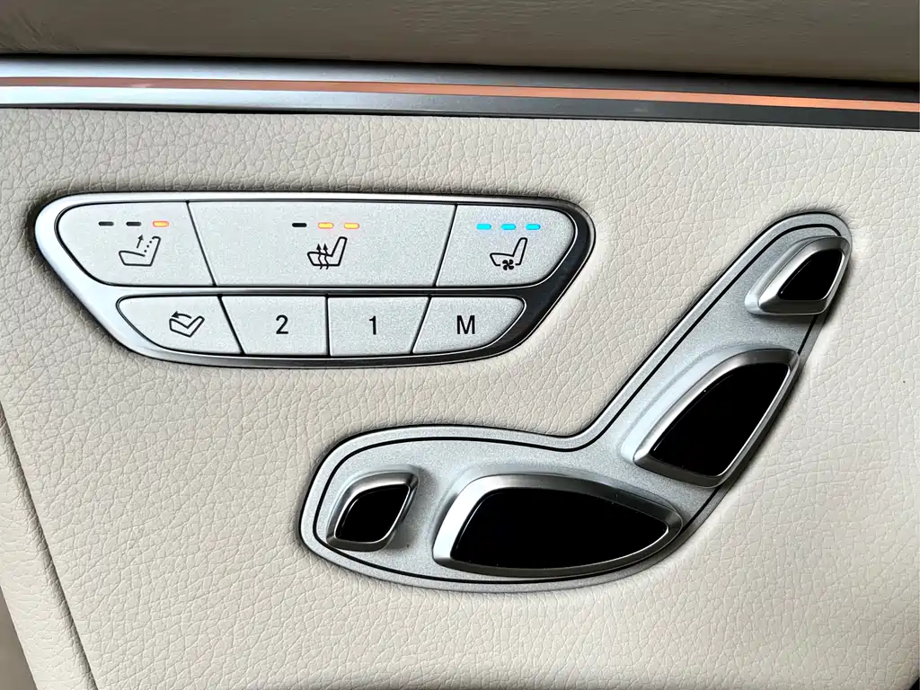 Mercedes-Benz Mercedes-Benz V-Class 2022 V 260 L Long Wheelbase Luxury Edition 2023 - thumbnail 19