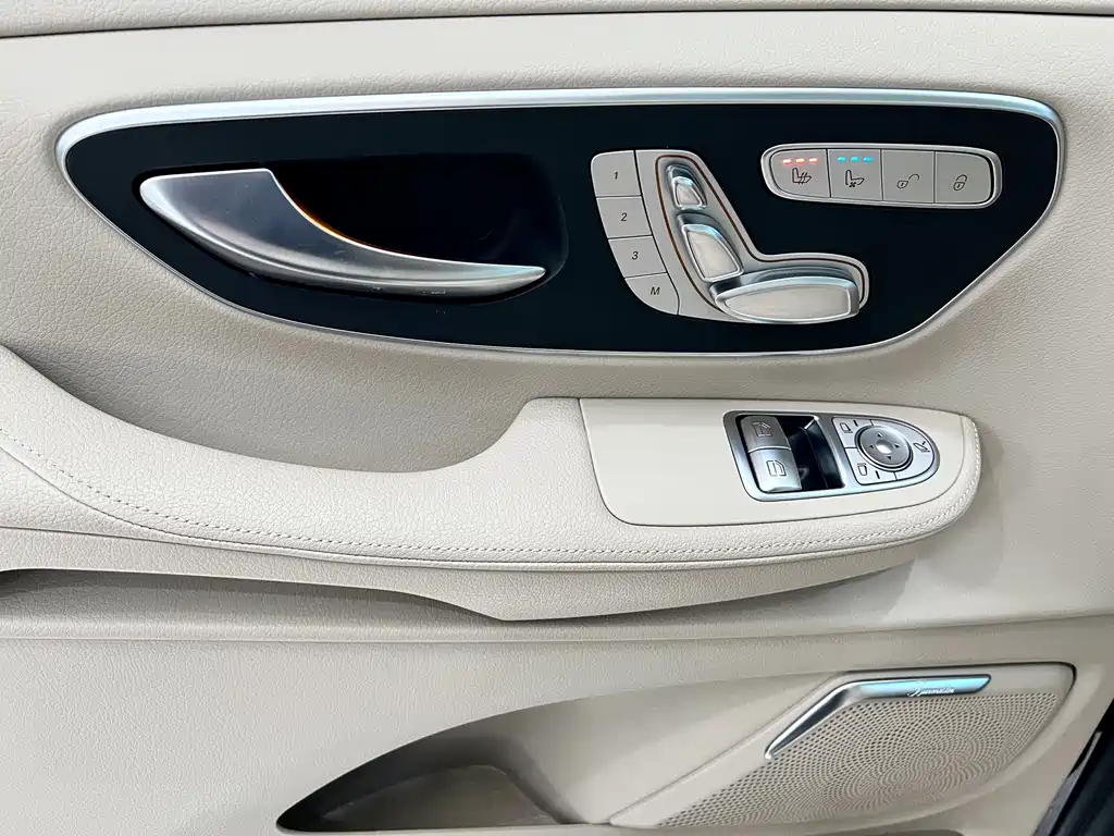 Mercedes-Benz Mercedes-Benz V-Class 2022 V 260 L Long Wheelbase Luxury Edition 2023 - thumbnail 23