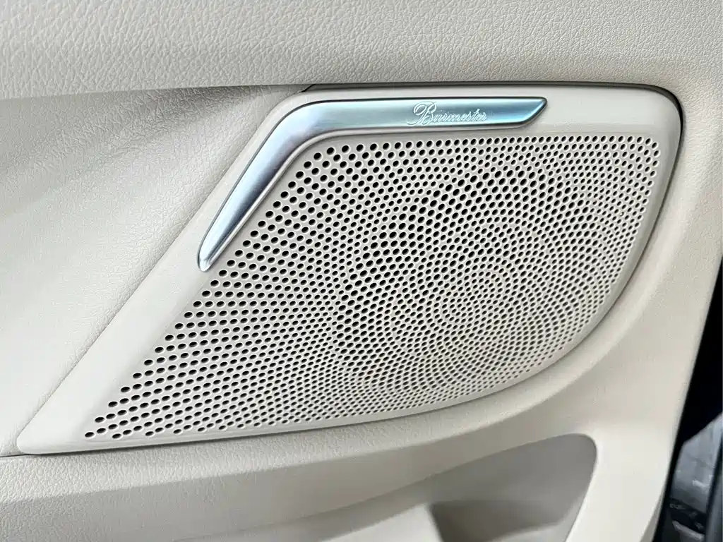 Mercedes-Benz Mercedes-Benz V-Class 2022 V 260 L Long Wheelbase Luxury Edition 2023 - thumbnail 24
