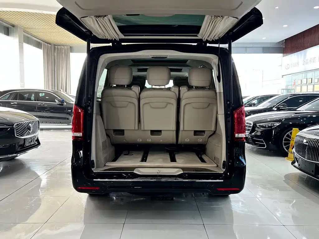 Mercedes-Benz Mercedes-Benz V-Class 2022 V 260 L Long Wheelbase Luxury Edition 2023 - thumbnail 25