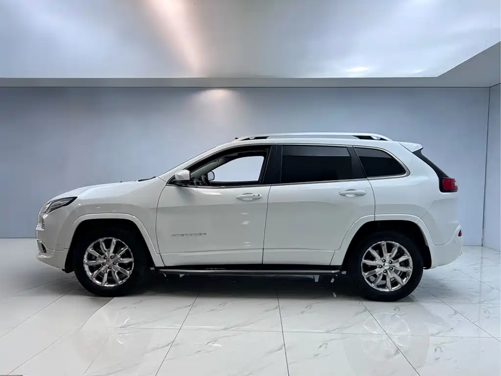 Jeep Jeep Cherokee 2017 2.4L Limited Edition 2018 - thumbnail 4