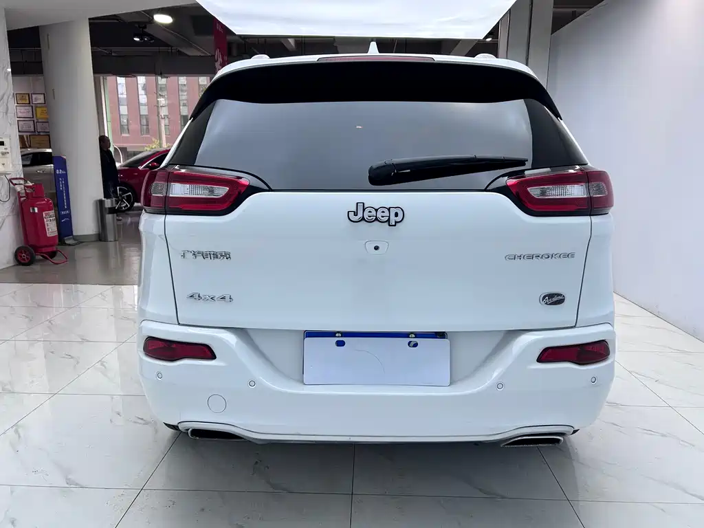 Jeep Jeep Cherokee 2017 2.4L Limited Edition 2018 - thumbnail 6