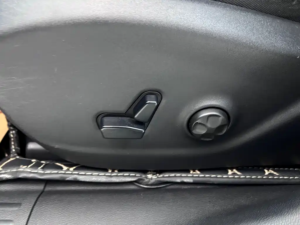 Jeep Jeep Cherokee 2017 2.4L Limited Edition 2018 - thumbnail 13