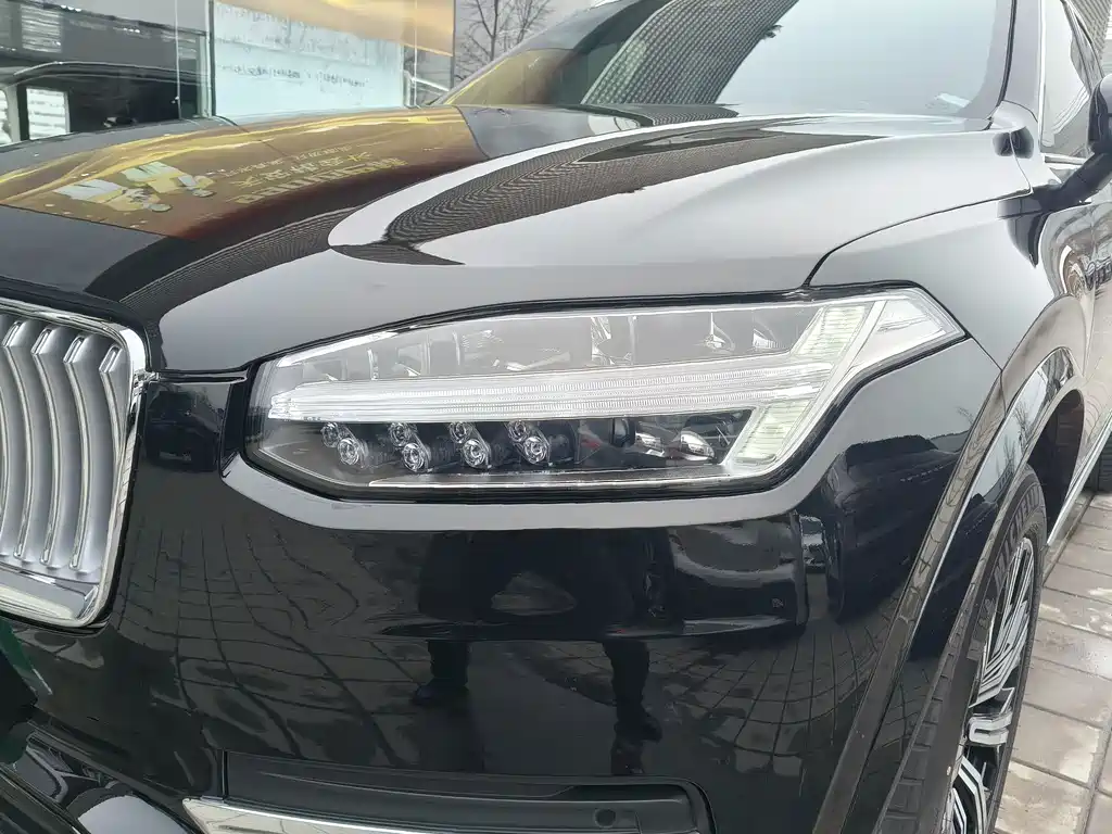 Volvo Volvo XC90 2024 B6 Momentum Luxury 7-seater 2024 - thumbnail 4