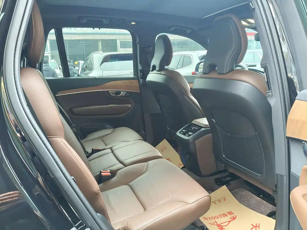 Volvo Volvo XC90 2024 B6 Momentum Luxury 7-seater 2024 - thumbnail 21