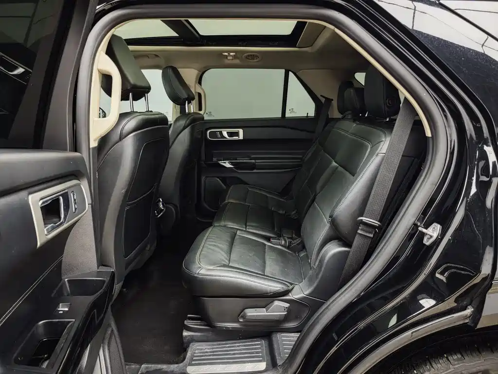Ford Ford Explorer 2022 EcoBoost 285 AWD 30th Anniversary Edition 7-seater 2022 - thumbnail 8