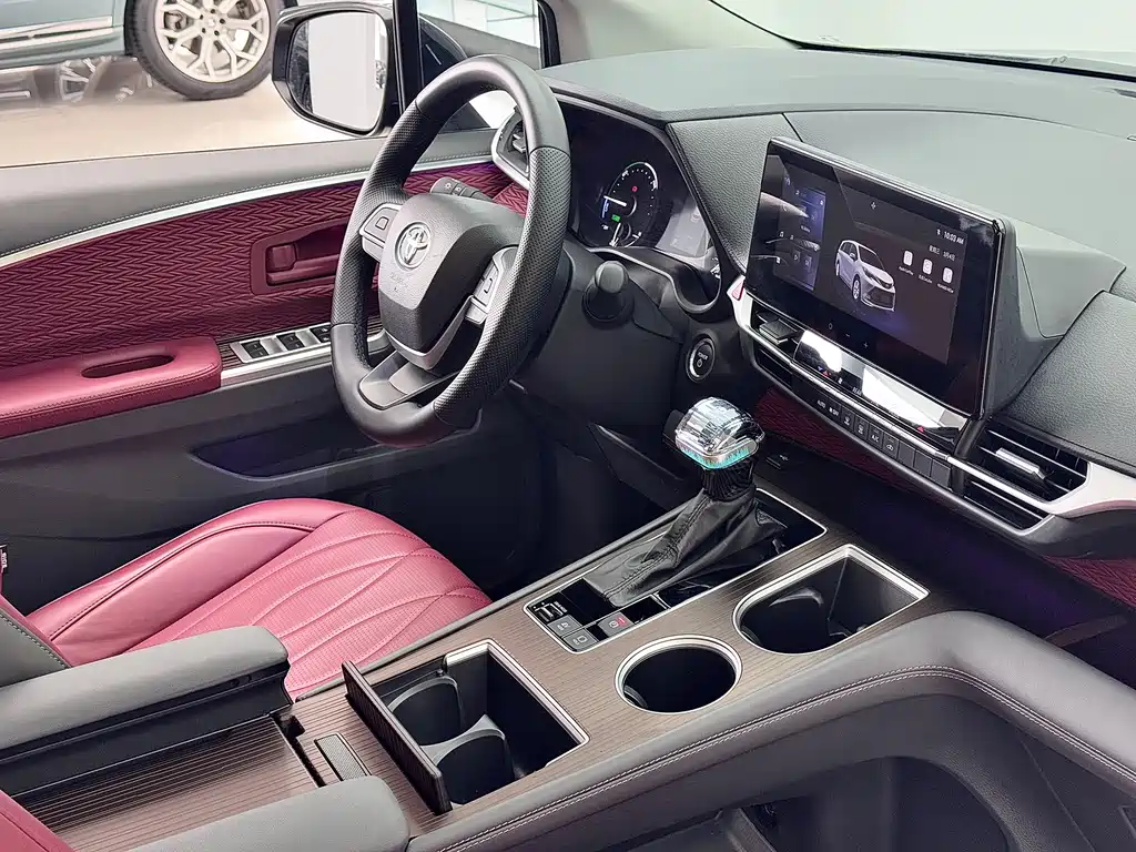 Toyota Toyota Sienna 2024 2.5L Hybrid LE 2025 - thumbnail 13