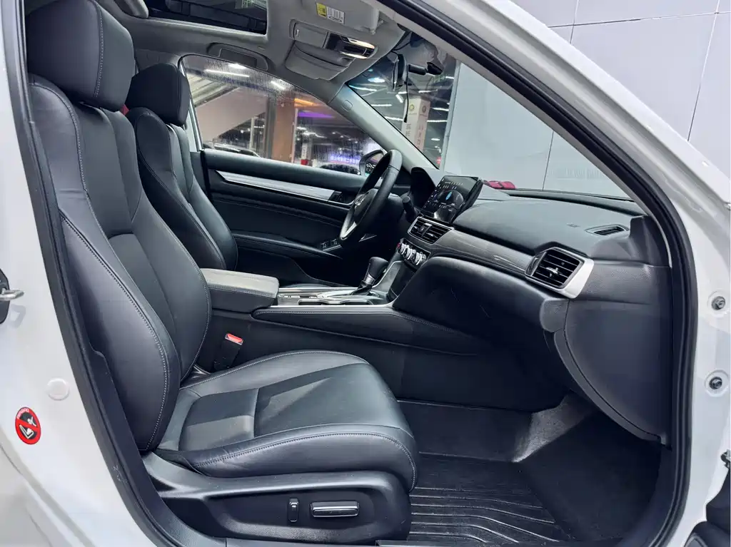 Honda Honda Accord 2022 260TURBO Luxury Edition 2022 - thumbnail 6
