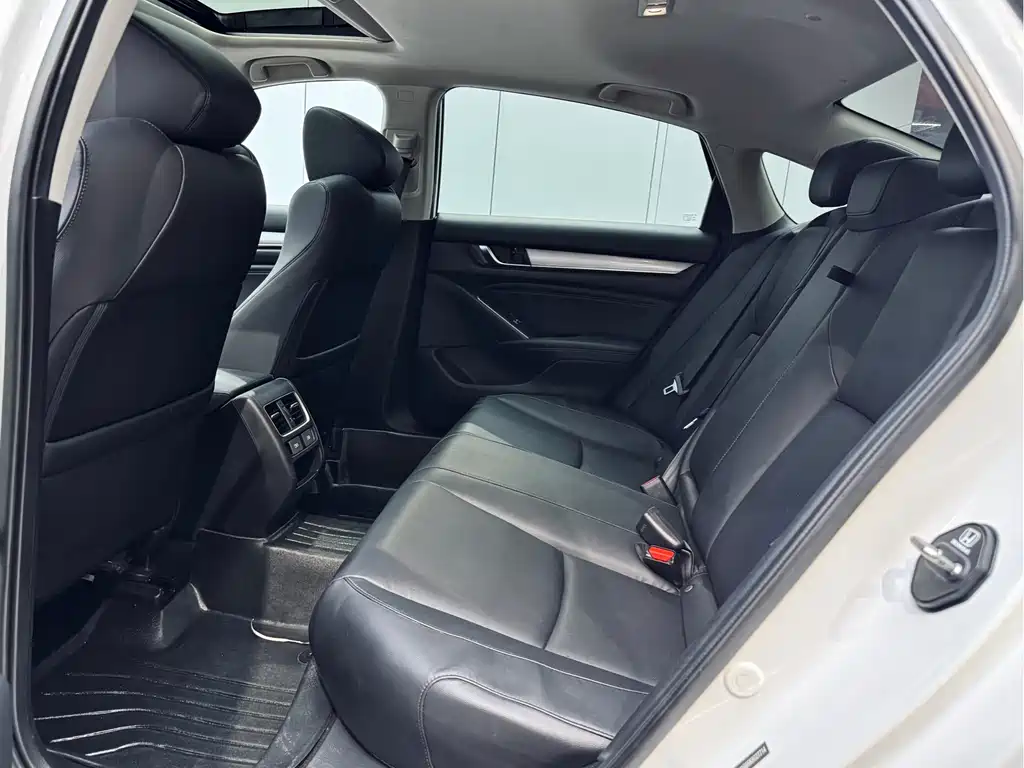 Honda Honda Accord 2022 260TURBO Luxury Edition 2022 - thumbnail 25