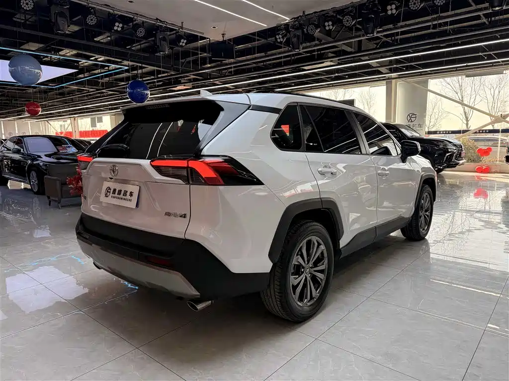 Toyota RAV4 2023 2.0L CVT 2WD Fashion Plus Edition 2024 - thumbnail 7