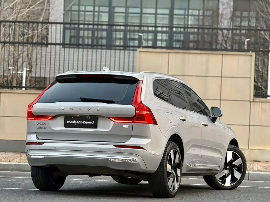 Volvo Volvo XC60 Plug-in Hybrid 2024 T8 AWD Long Range Luxury Edition 2024 - thumbnail 5