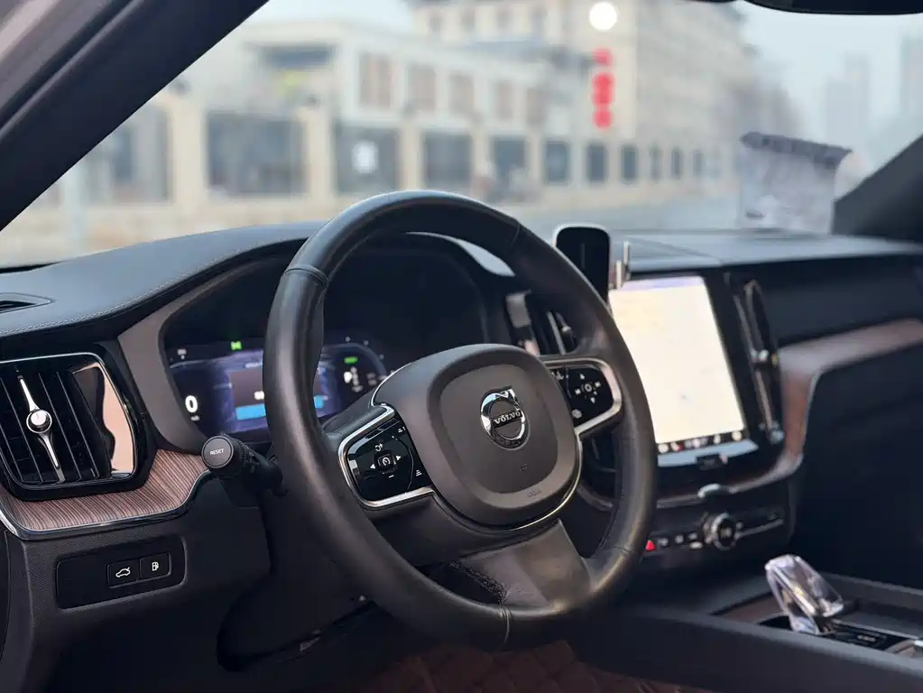 Volvo Volvo XC60 Plug-in Hybrid 2024 T8 AWD Long Range Luxury Edition 2024 - thumbnail 8