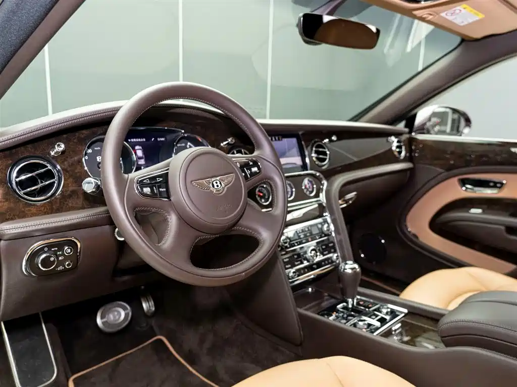 Bentley Mulsanne 2017 6.8T Long Wheelbase Edition 2019 - thumbnail 9