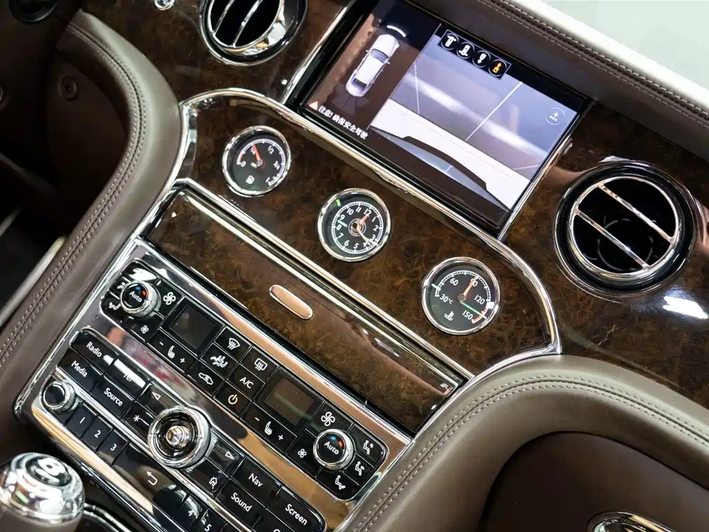 Bentley Mulsanne 2017 6.8T Long Wheelbase Edition 2019 - thumbnail 21