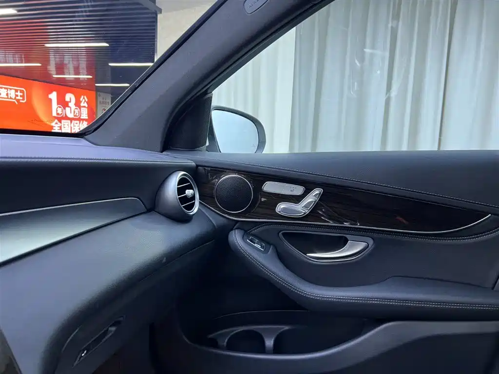 Mercedes-Benz Mercedes-Benz GLC 2018 GLC 260 4MATIC Luxury Edition 2018 - thumbnail 18
