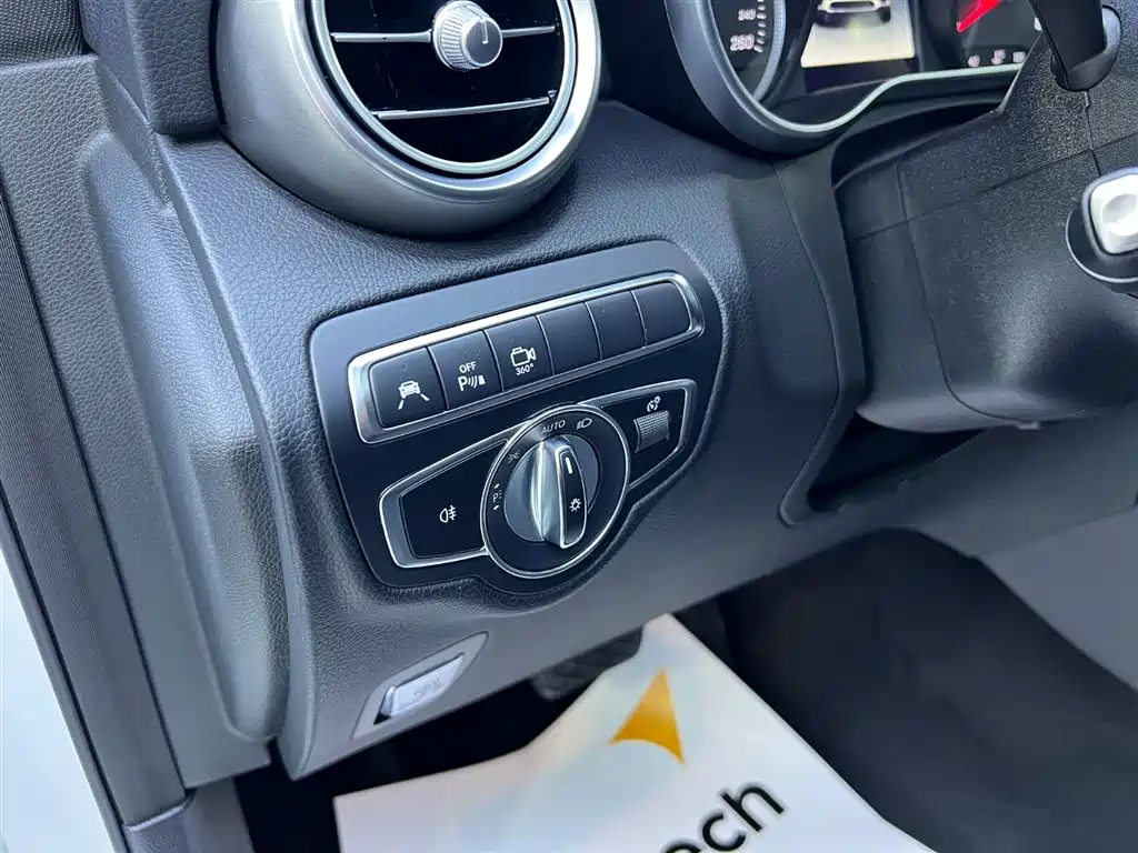 Mercedes-Benz Mercedes-Benz GLC 2018 GLC 260 4MATIC Luxury Edition 2018 - thumbnail 19