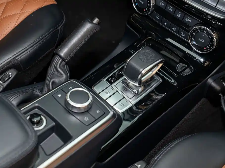 Mercedes-Benz Mercedes-Benz G-Class AMG 2013 AMG G 65 2014 - thumbnail 15