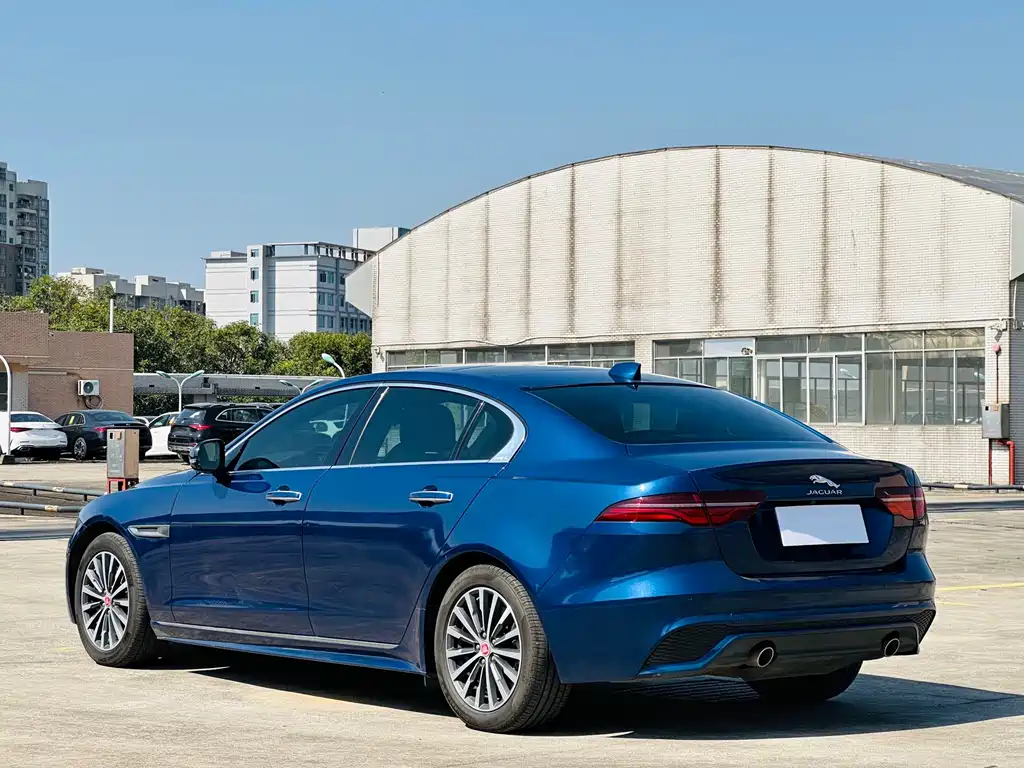Jaguar Jaguar XEL 2020 2.0T 200PS R-DYNAMIC Youth Sport Edition 2021 - thumbnail 4