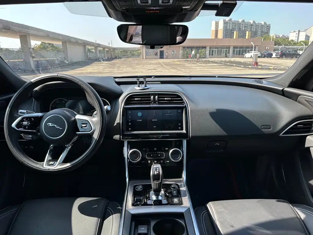 Jaguar Jaguar XEL 2020 2.0T 200PS R-DYNAMIC Youth Sport Edition 2021 - thumbnail 7
