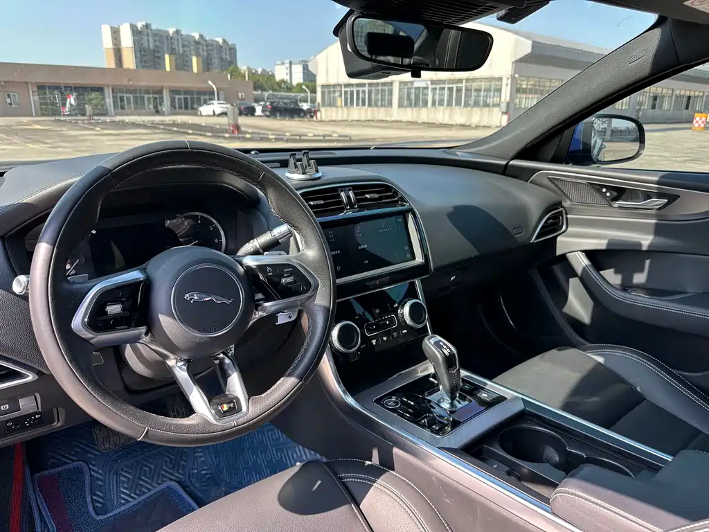 Jaguar Jaguar XEL 2020 2.0T 200PS R-DYNAMIC Youth Sport Edition 2021 - thumbnail 10
