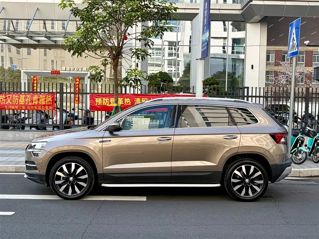 Skoda Karoq 2020 TSI280 Ambition Luxury Edition Euro VI 2020 - thumbnail 3