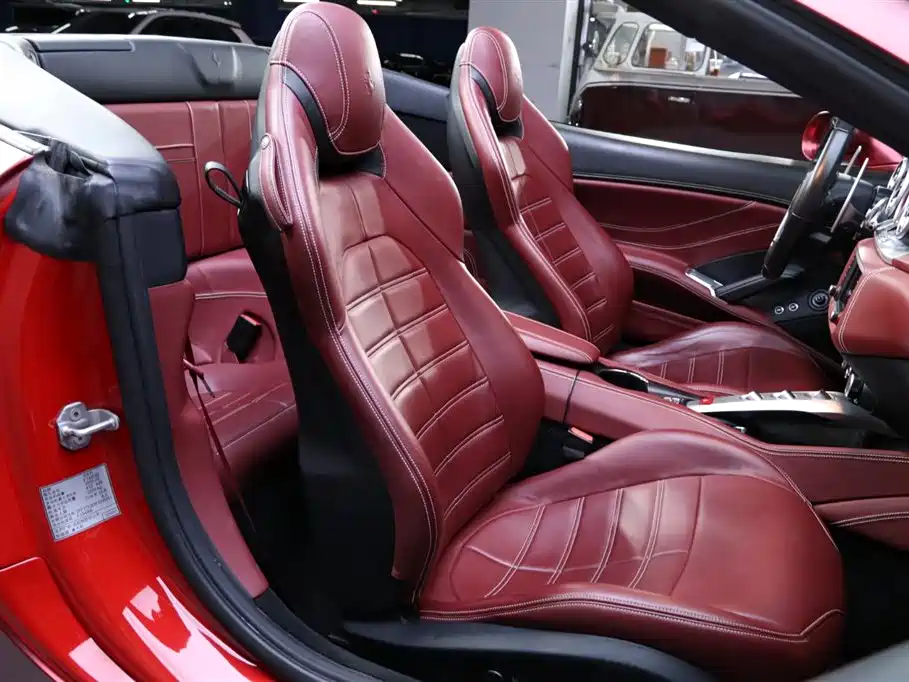 Ferrari Ferrari California T 2015 3.9T Standard 2018 - thumbnail 16