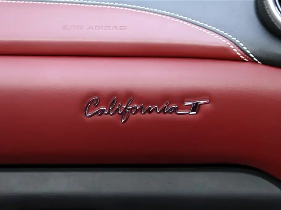 Ferrari Ferrari California T 2015 3.9T Standard 2018 - thumbnail 19