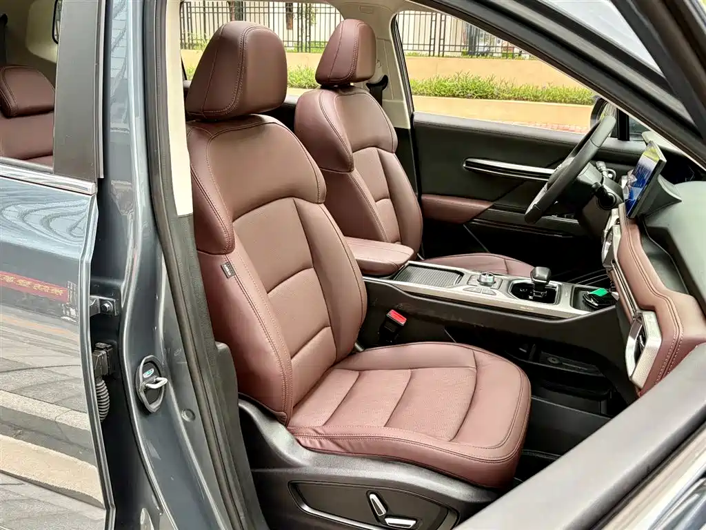 Geely Auto Geely Haoyue 2022 1.8TD DCT Flagship 7-seater 2022 - thumbnail 9