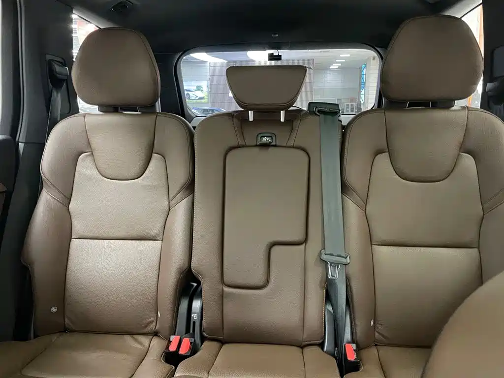 Volvo Volvo XC90 2023 B5 Momentum Luxury 5-seat 2023 - thumbnail 12