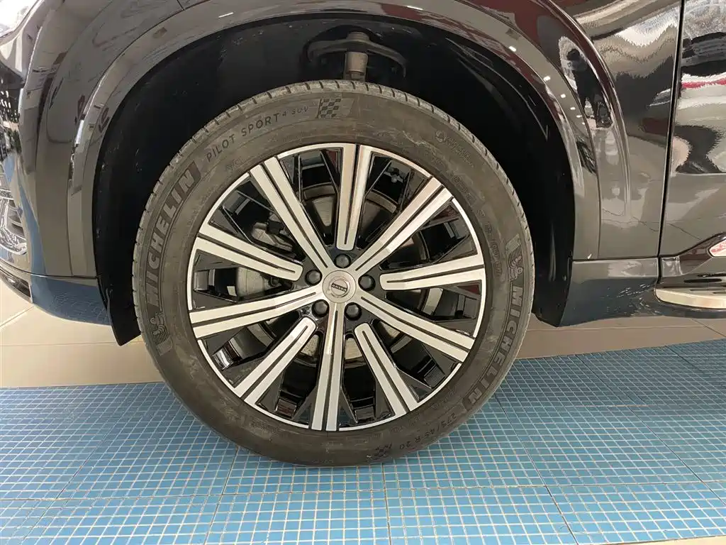 Volvo Volvo XC90 2023 B5 Momentum Luxury 5-seat 2023 - thumbnail 26