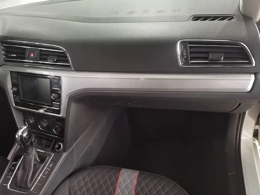 Volkswagen Lamando 2019 230TSI DSG Vision Edition国VI 2020 - thumbnail 9