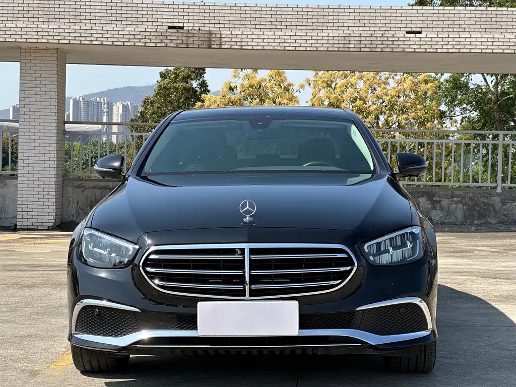 Mercedes-Benz Mercedes-Benz E-Class 2023 E 300 L Fashion Edition 2022 - thumbnail 2