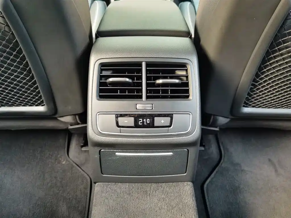 Audi Audi A4L 2023 40 TFSI Premium Dynamic Edition 2023 - thumbnail 24