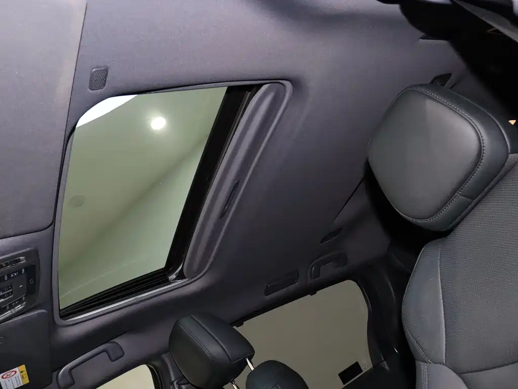 Toyota Toyota Sienna 2023 2.5L Hybrid Premium Edition 2023 - thumbnail 12