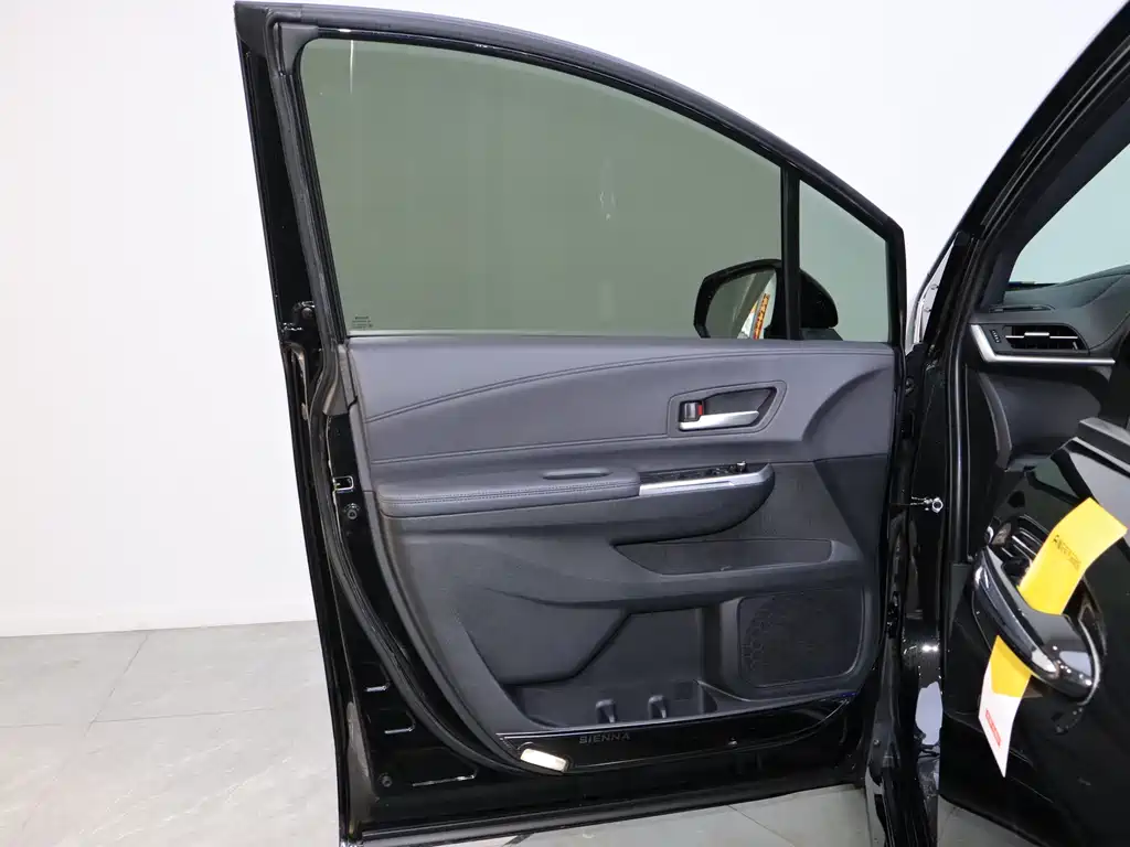 Toyota Toyota Sienna 2023 2.5L Hybrid Premium Edition 2023 - thumbnail 13