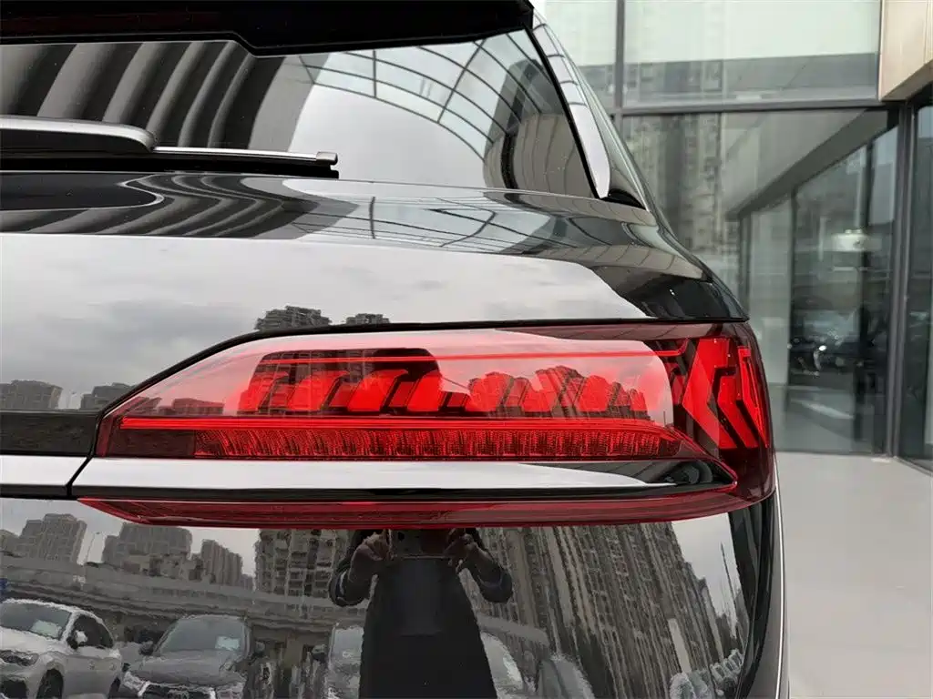 Audi Audi SQ7 2024 4.0 TFSI Night Knight Edition 2024 - thumbnail 12